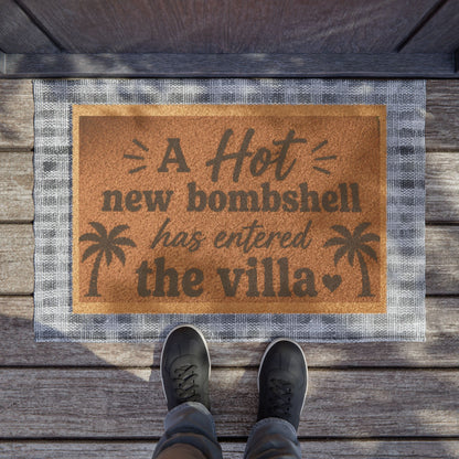 A Hot new bombshell has entered the villa- Rug