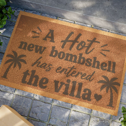 A Hot new bombshell has entered the villa- Rug